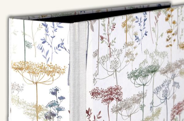 Ordner in zarten Farben, Motiv Pflanzen und Blumen